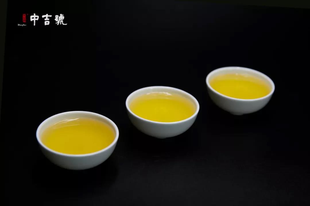 中吉号老班盆普洱茶2019